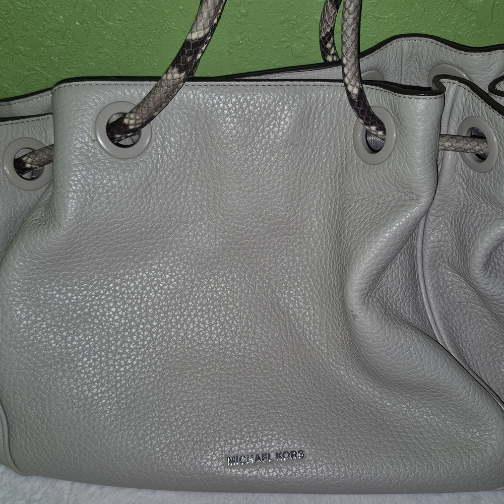 Michael Kors Light Gray Shoulder Bag
